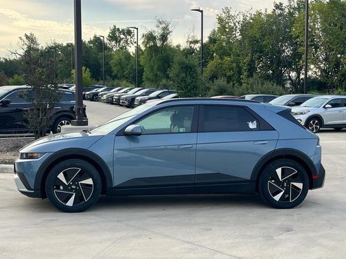 2025 Hyundai IONIQ 5 SEL