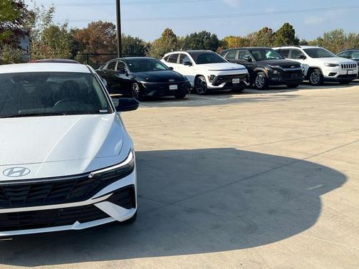 2026 Hyundai ELANTRA HEV SEL Sport