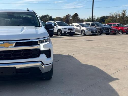 2023 Chevrolet Silverado 1500 LT