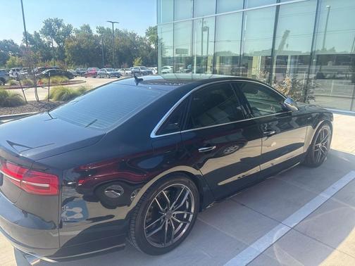 2015 Audi S8 4.0T