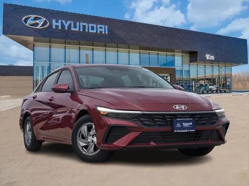 2025 Hyundai ELANTRA SE