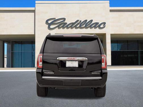 2017 GMC Yukon Denali