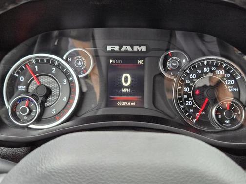 2023 RAM 2500 Big Horn Crew Cab 4x4 6'4' Box