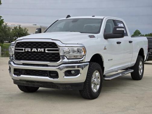 2023 RAM 2500 Big Horn Crew Cab 4x4 6'4' Box