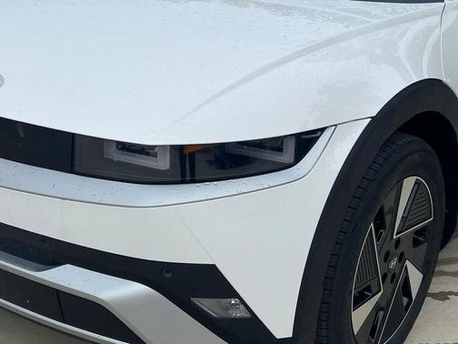 Atlas White 2026 Hyundai IONIQ 5 SEL