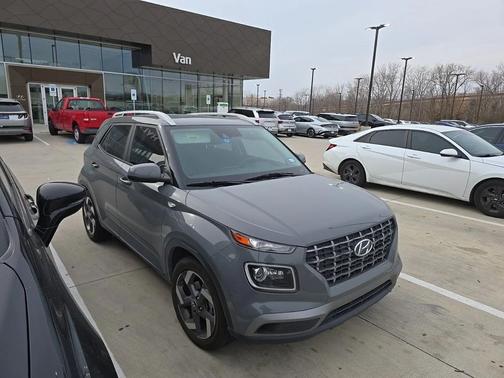 2021 Hyundai VENUE SEL