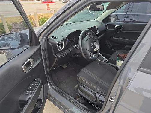 2021 Hyundai VENUE SEL