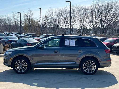 2019 Audi Q7 45 Premium Plus