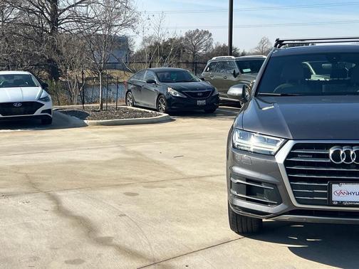 2019 Audi Q7 45 Premium Plus