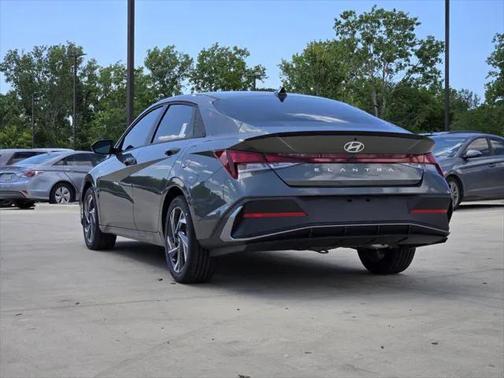 2025 Hyundai ELANTRA Sport