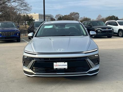 2026 Hyundai SONATA Hybrid Base