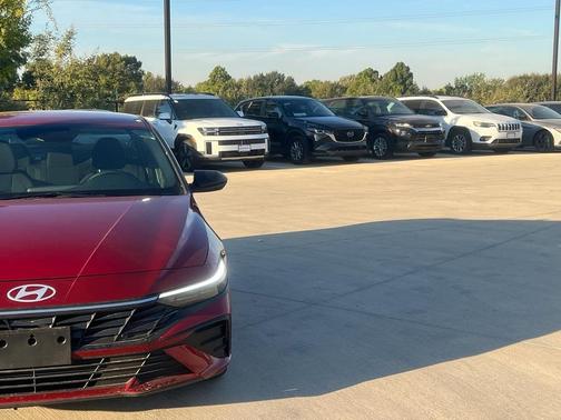 2025 Hyundai ELANTRA Sport