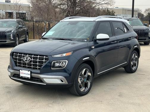 2026 Hyundai VENUE SEL w/Two-Tone Roof