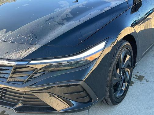 2026 Hyundai ELANTRA HEV SEL Sport