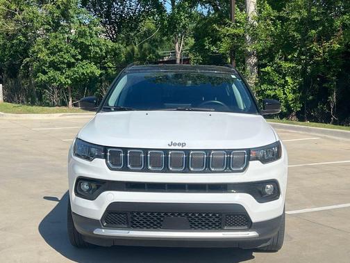 Bright White Clearcoat 2022 Jeep Compass Limited