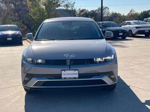 2026 Hyundai IONIQ 5 SE