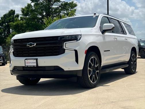 2023 Chevrolet Suburban RST