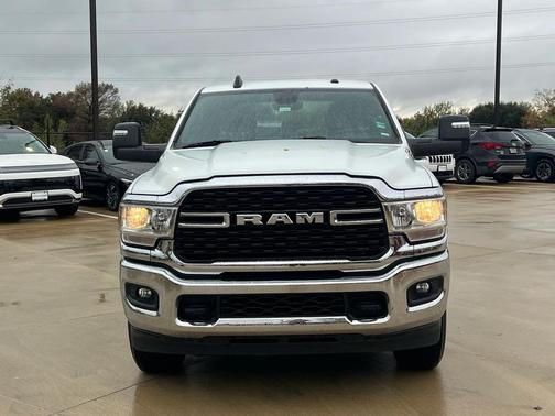 2023 RAM 2500 Big Horn Crew Cab 4x4 8' Box