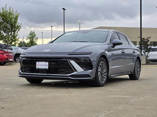 2025 Hyundai SONATA Hybrid SE