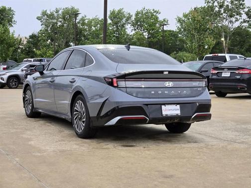2025 Hyundai SONATA Hybrid SE
