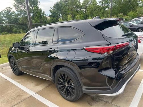 2023 Toyota Highlander XSE