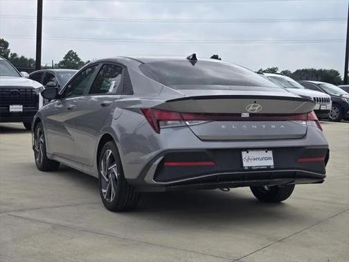 2025 Hyundai ELANTRA Sport
