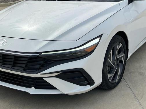 2025 Hyundai ELANTRA Sport