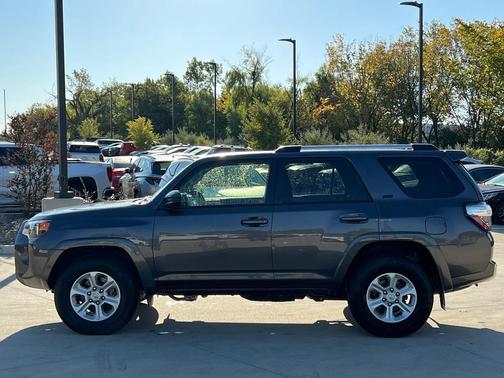 2023 Toyota 4Runner SR5