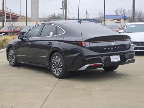 2025 Hyundai SONATA Hybrid Limited