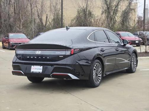 2025 Hyundai SONATA Hybrid Limited