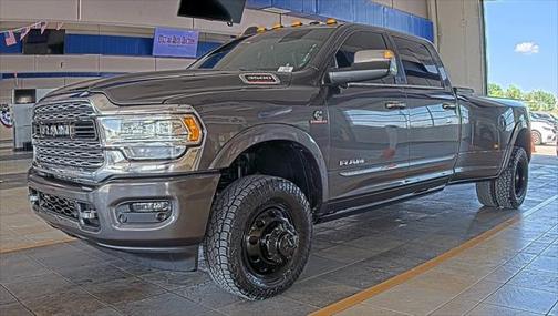 2019 RAM 3500 Limited Crew Cab 4x4 8' Box