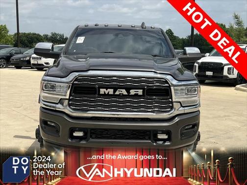 2019 RAM 3500 Limited Crew Cab 4x4 8' Box