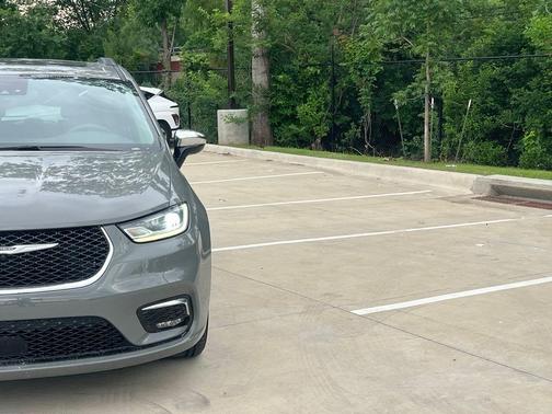 Gray Clearcoat 2023 Chrysler Pacifica Limited