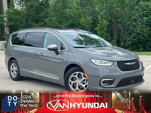Gray Clearcoat 2023 Chrysler Pacifica Limited