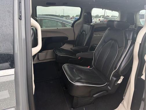 Gray Clearcoat 2023 Chrysler Pacifica Limited