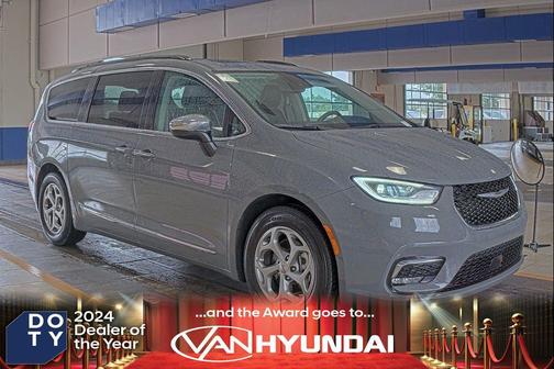Gray Clearcoat 2023 Chrysler Pacifica Limited