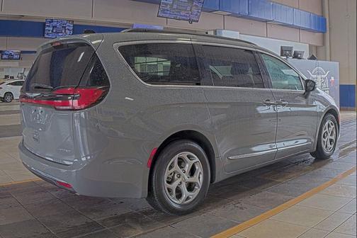 Gray Clearcoat 2023 Chrysler Pacifica Limited