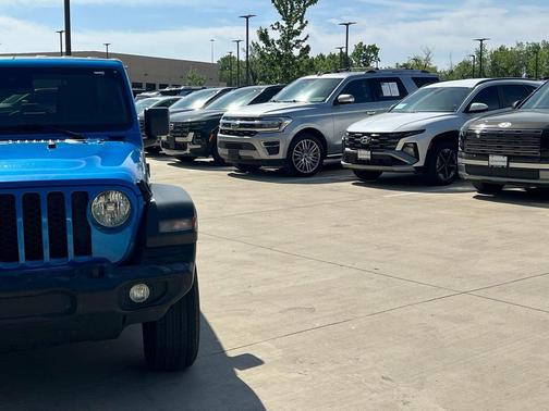 Hydro Blue Pearlcoat 2024 Jeep Wrangler Sport S