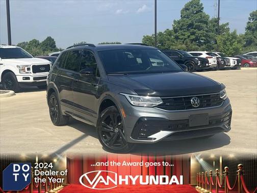 2024 Volkswagen Tiguan 2.0T SE R-Line Black