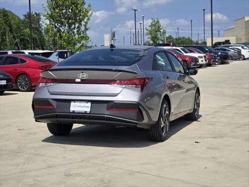 2025 Hyundai ELANTRA Sport