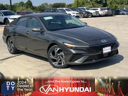 2025 Hyundai ELANTRA Limited