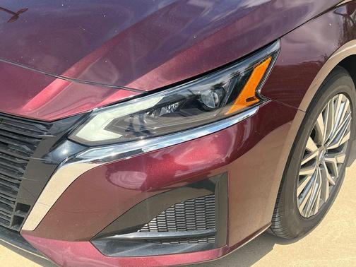 Garnet Pearl 2023 Nissan Altima 2.5 SV