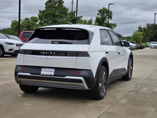 2025 Hyundai IONIQ 5 SE