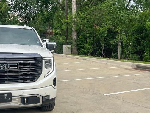 White Frost Tricoat 2023 GMC Sierra 1500 Denali Ultimate