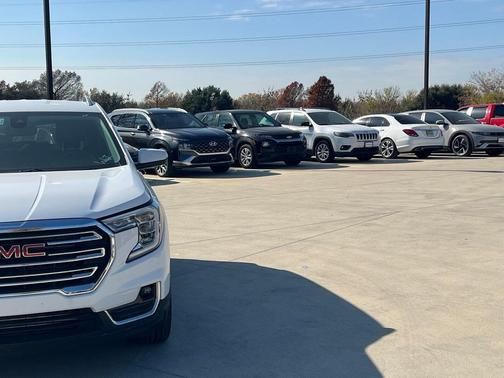 2024 GMC Terrain SLT