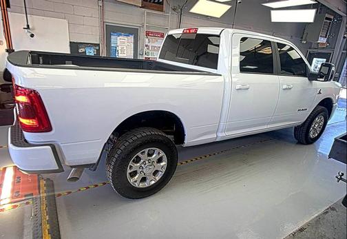 2024 RAM 2500 Laramie Crew Cab 4x4 6'4' Box