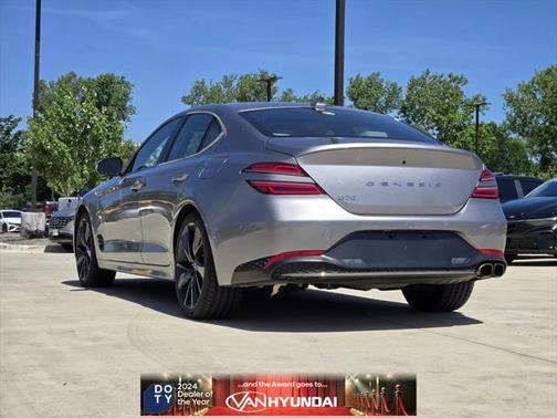 2023 Genesis G70 2.0T RWD
