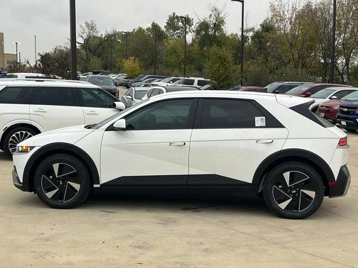 2026 Hyundai IONIQ 5 SE