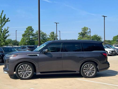 Anthracite Gray 2025 INFINITI QX80 Luxe