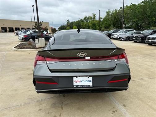 2025 Hyundai ELANTRA Sport
